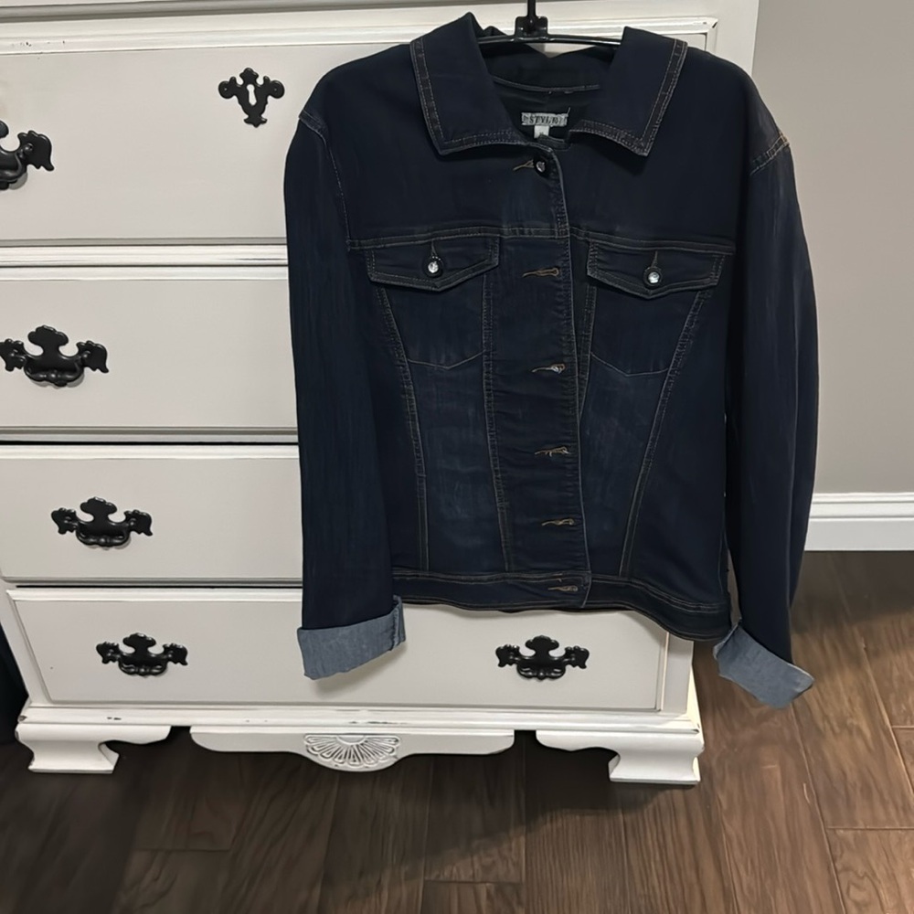 Denim jacket with lace appliqué back size medium